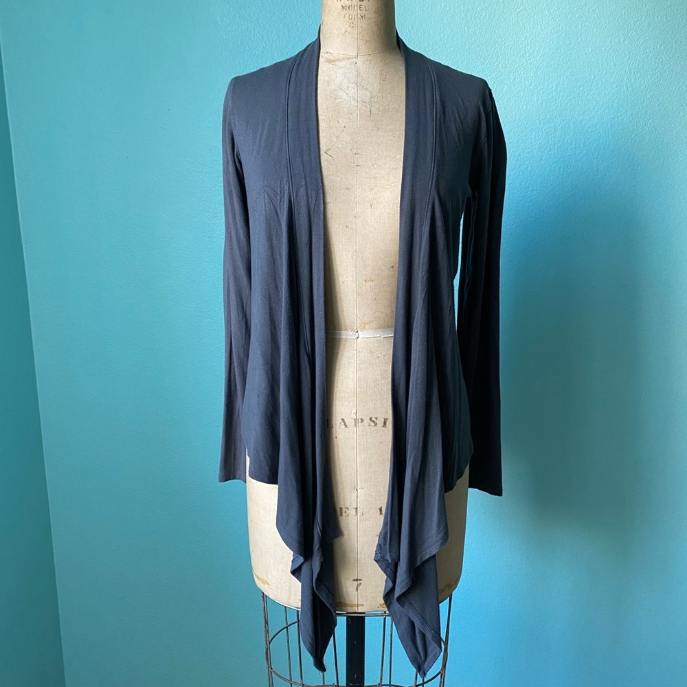 Gap women’s XS asymmetrical jersey wrap cardigan / dark grey
